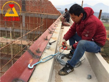 拱形屋頂跨間拉鋼絲繩減少水平推力